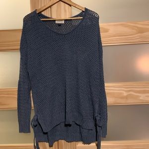 EUC Universal Thread blue side-tie sweater